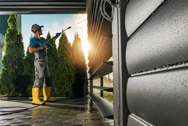 Best Deck Cleaning Services  in Barbourmeade, KY